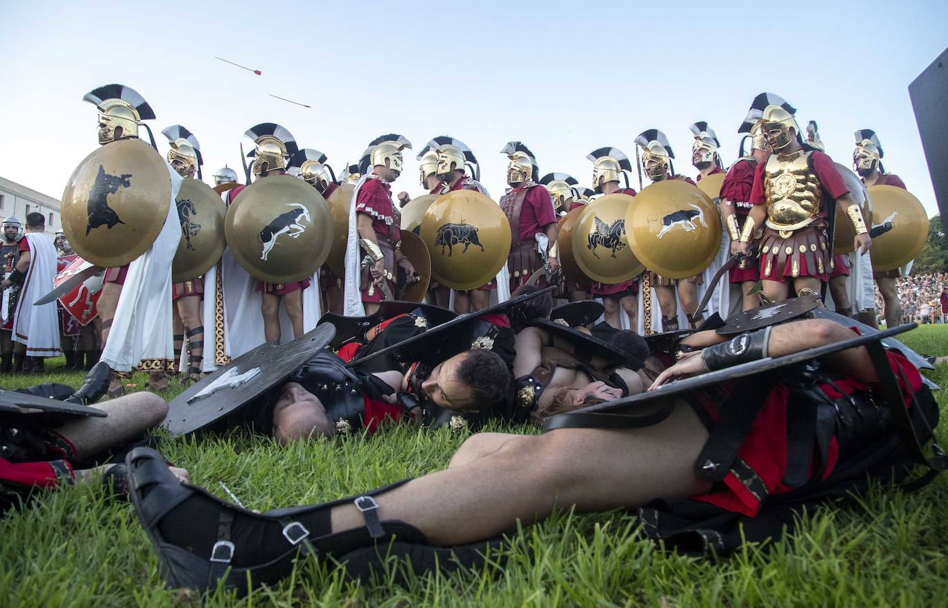 La Batalla entre carthagineses y romanos deleita a más de 5.000 personas, con una puesta en escena con más luchas cuerpo a cuerpo