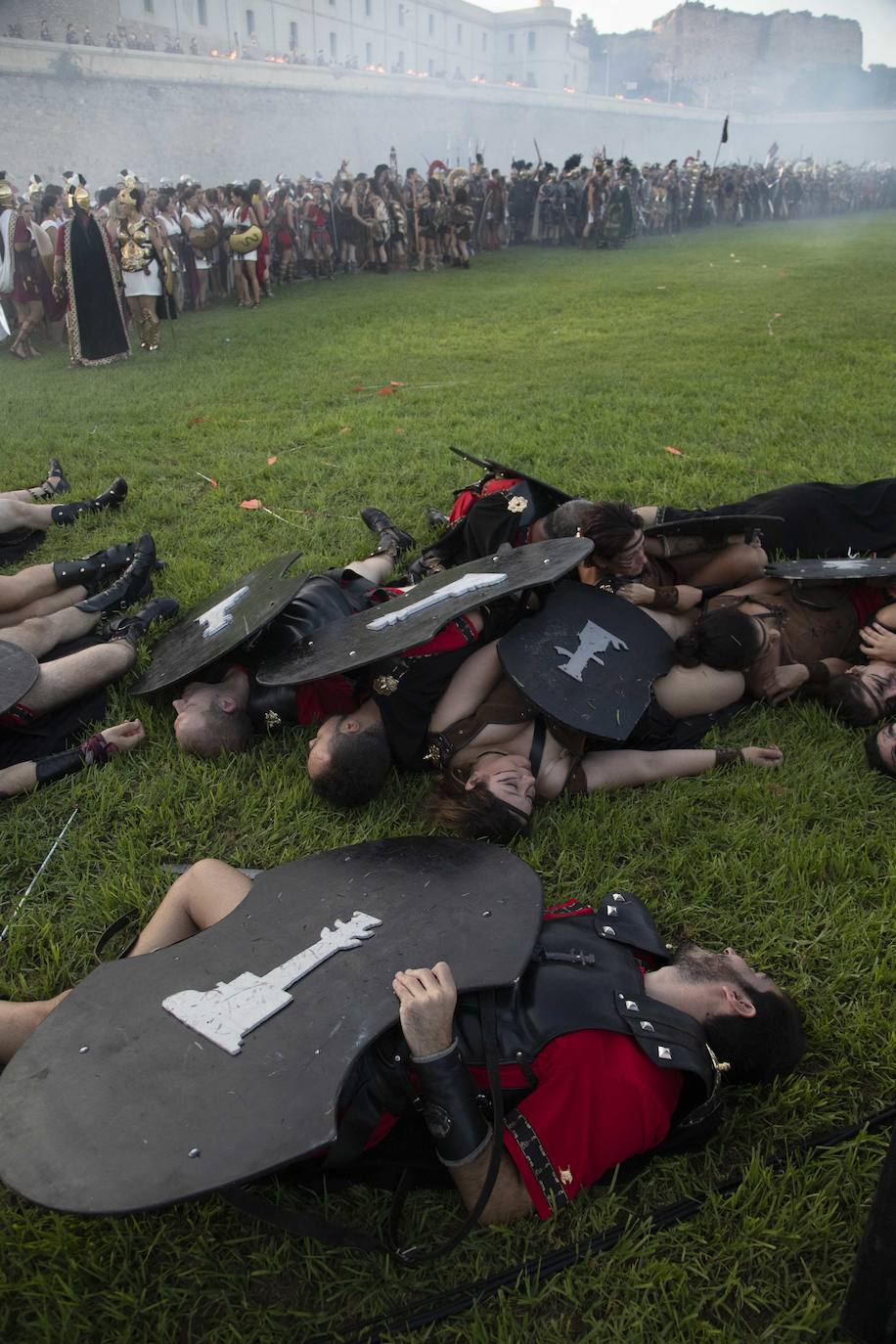 La Batalla entre carthagineses y romanos deleita a más de 5.000 personas, con una puesta en escena con más luchas cuerpo a cuerpo