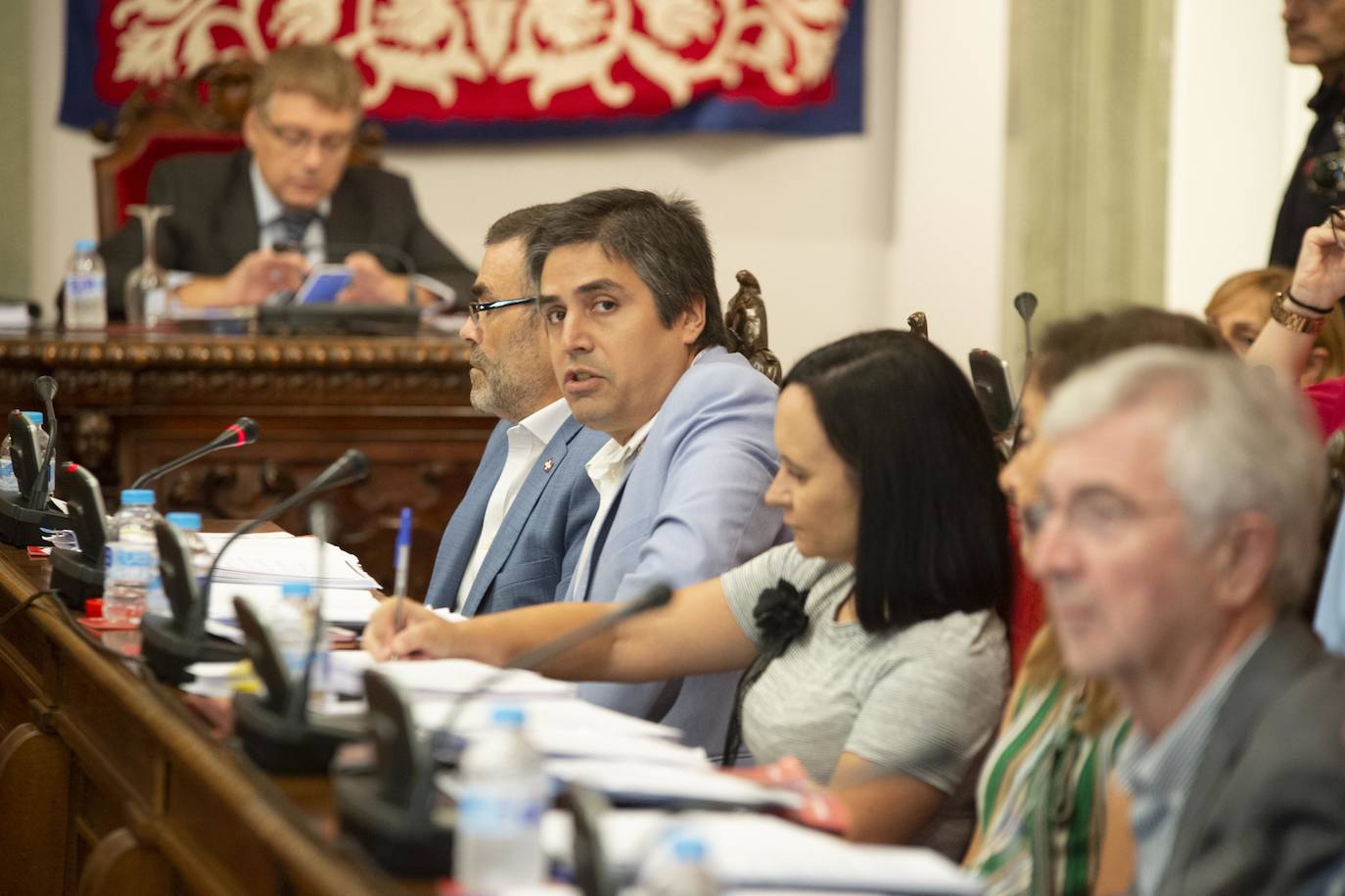 La Junta de Gobierno local ordinaria zanja la polémica por la asistencia de Ana Belén Castejón a una fiesta de cumpleaños en plena alerta amarilla por lluvias