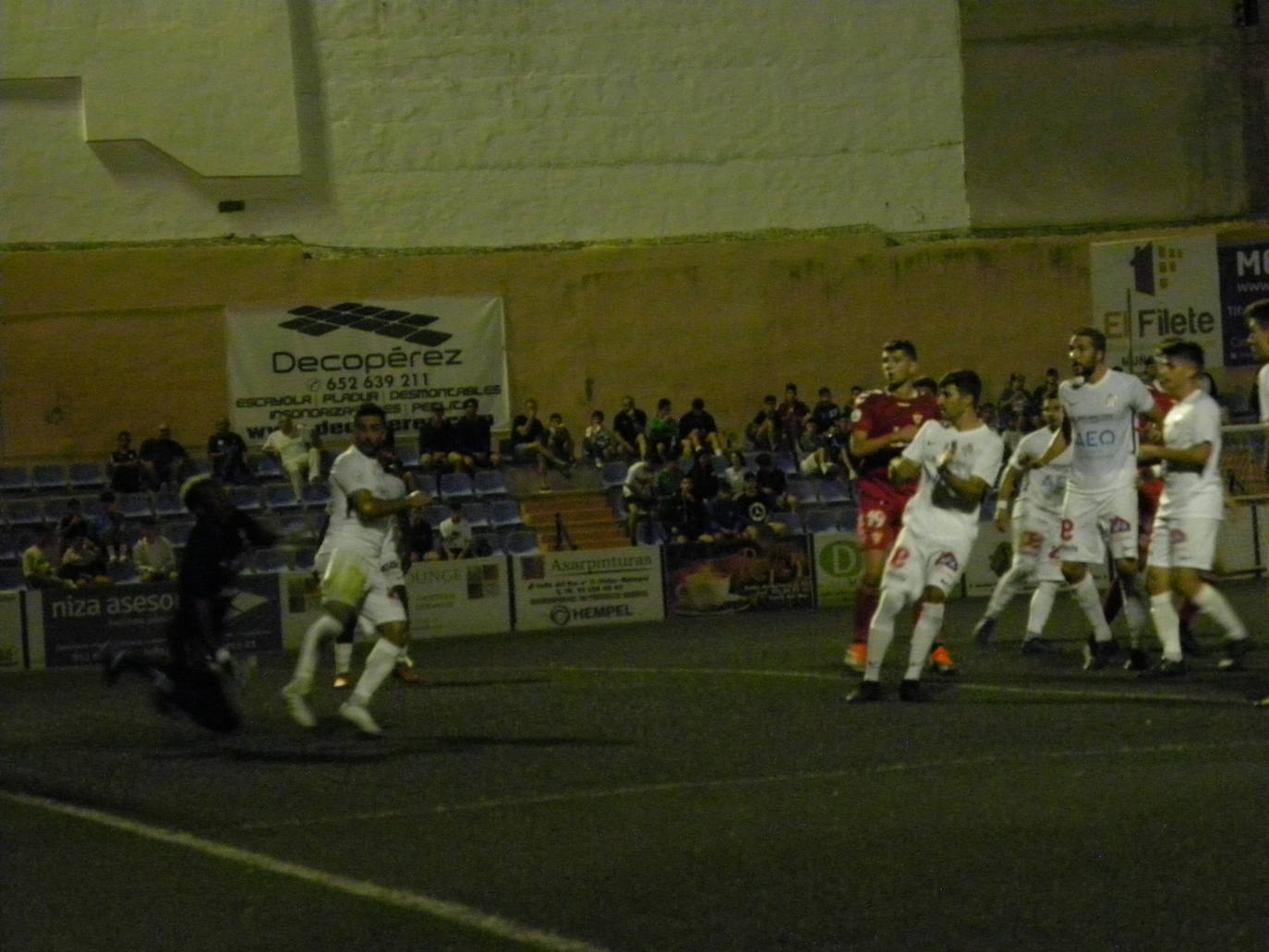Los granas se llevan la primera parada de la Copa Federación tras vencer por 0-2 en Vélez-Málaga y se enfrentarán en la próxima ronda al Talavera
