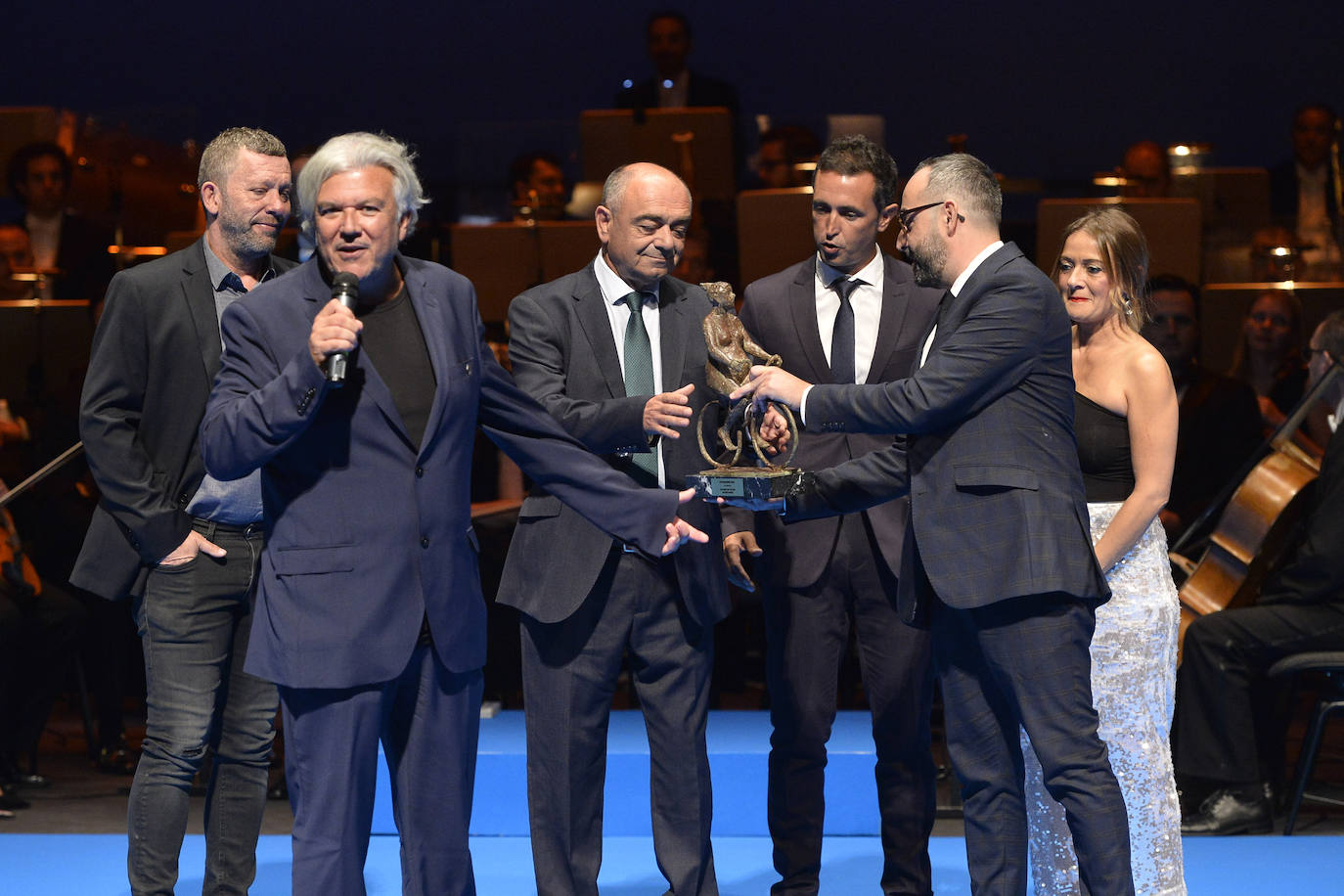'La Verdad' otorga los premios 'Los Mejores' a la Academia General del Aire, Carmen Gil, Carlos Moreno y los festivales de teatro de San Javier y Molina de Segura por su dedicación y compromiso.
