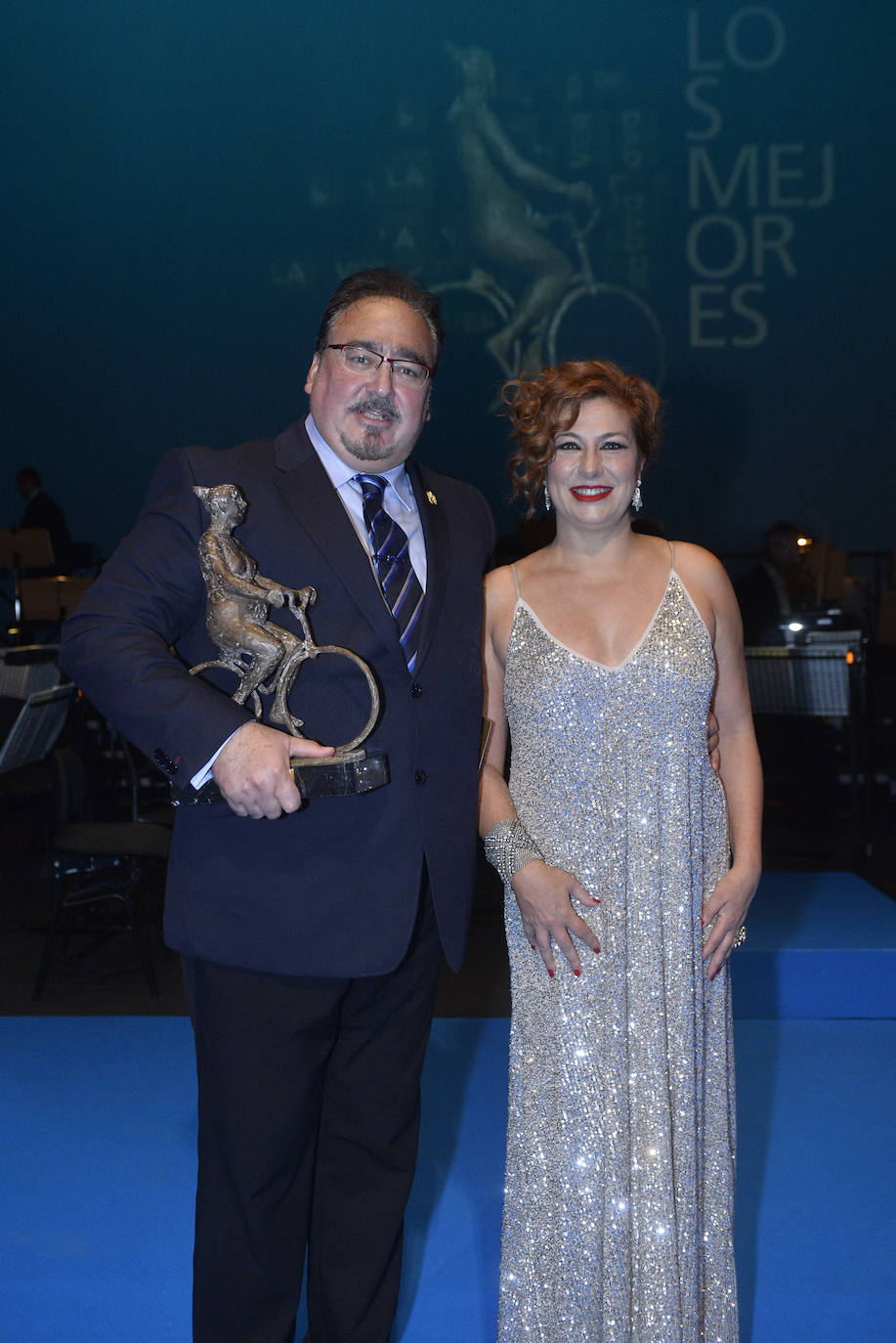 'La Verdad' otorga los premios 'Los Mejores' a la Academia General del Aire, Carmen Gil, Carlos Moreno y los festivales de teatro de San Javier y Molina de Segura por su dedicación y compromiso.