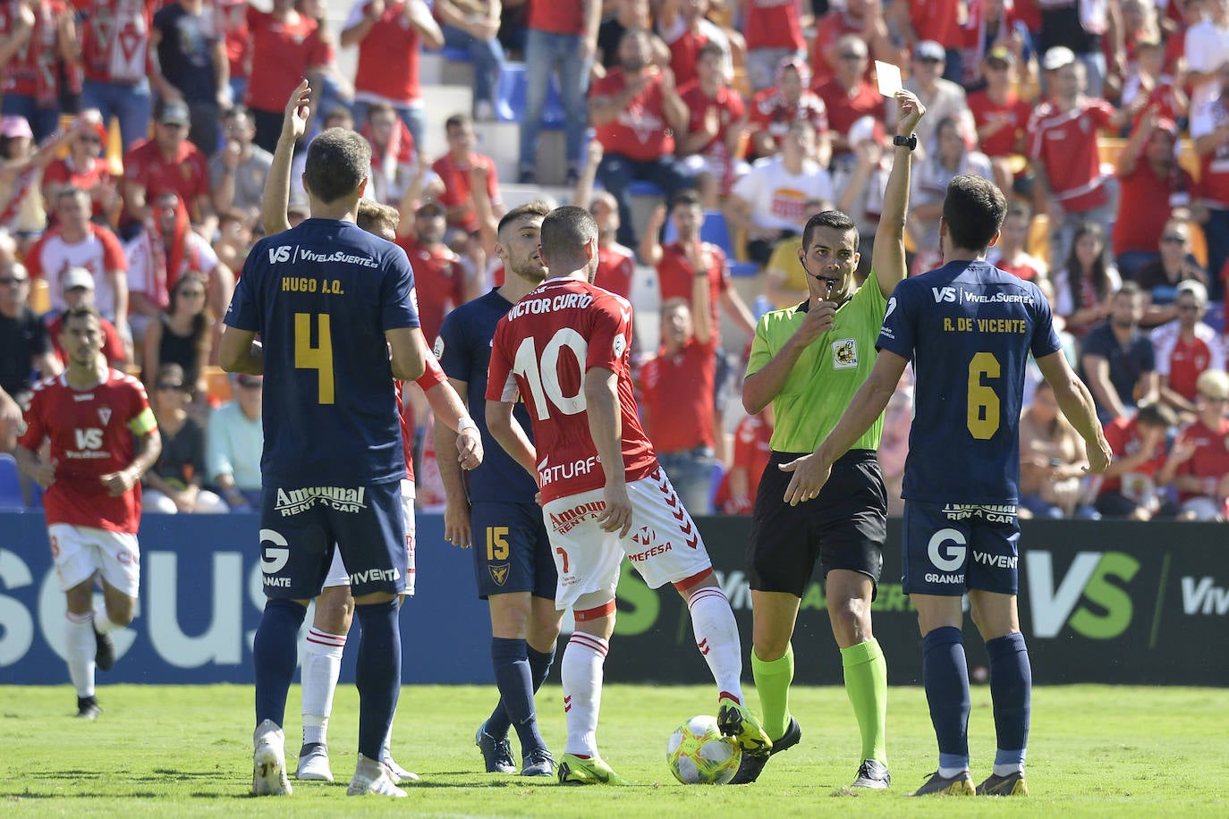 El Murcia fue el vencedor moral de un encuentro en el que el UCAM no dio la talla y en el que ambos equipos apenas generaron ocasiones de gol