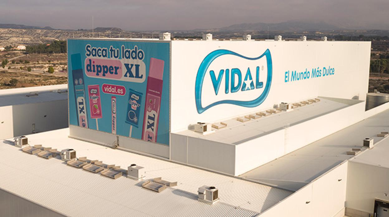 Las modernas instalaciones de Vidal Golosinas en Cieza. 