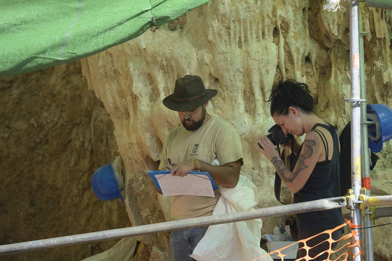 El yacimiento paleontológico de Abanilla suma esta campaña un centenar de nuevos registros de grandes mamíferos, y otros tantos de roedores, anfibios, aves y reptiles de hace un millón de años