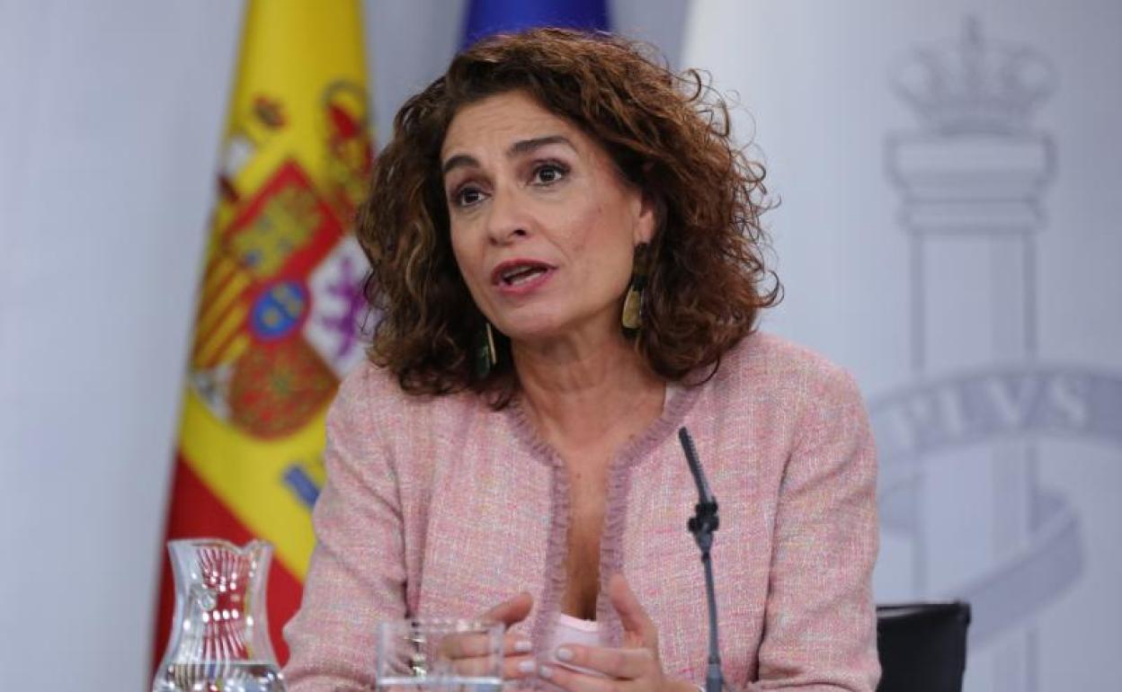 La ministra de Hacienda, María Jesus Montero, tras el Consejo de Ministros.