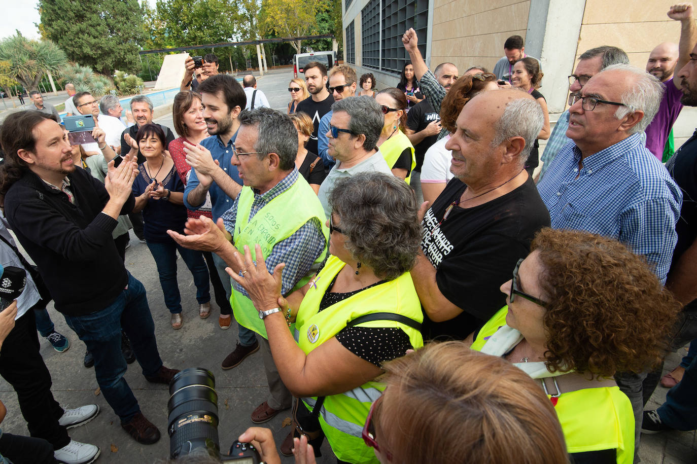 El líder de Unidas Podemos comprueba en Murcia el músculo de su formación en un acto en que no hubo mención a la marcha de Urralburu