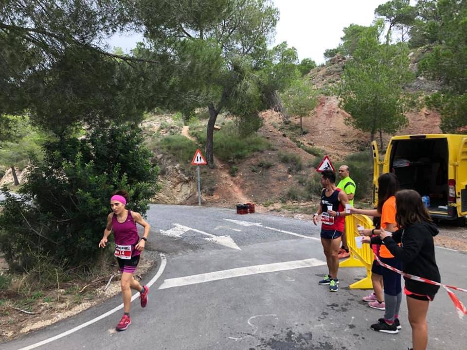 El atleta del Mobel Automenor Running Team Iván Hernández se lleva la prueba de 12 kilómetros con un tiempo de 46:10 minutos, por los 1:02:37 para la ganadora femenina, Sabina María Rico