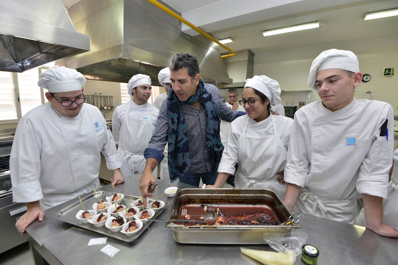 El chef Paco Roncero, este lunes, en la gala solidaria GastroTea