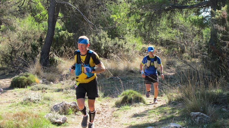 Dos corredores durante la Yeti Trail.