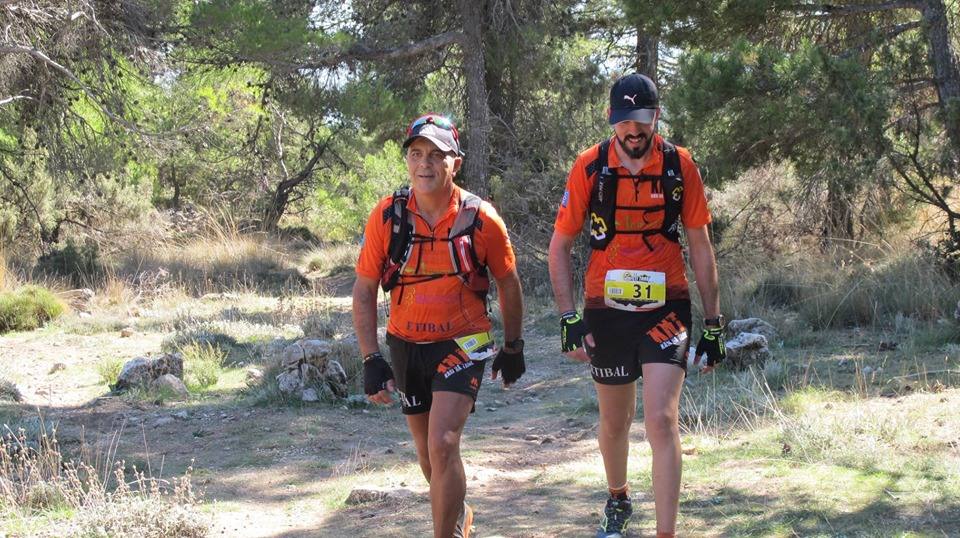 Dos corredores durante la Yeti Trail.