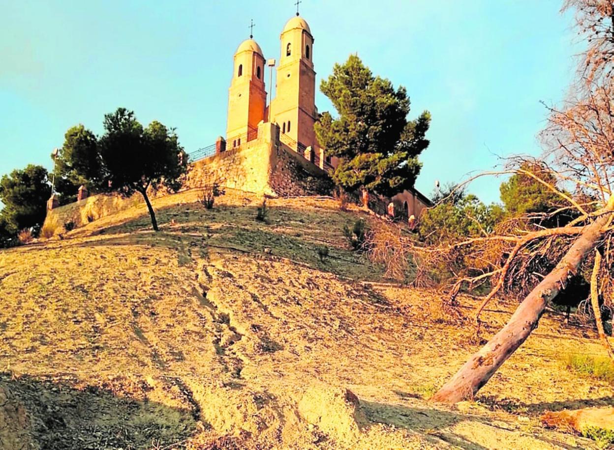 Imagen que presenta la ladera de la ermita de Cieza.