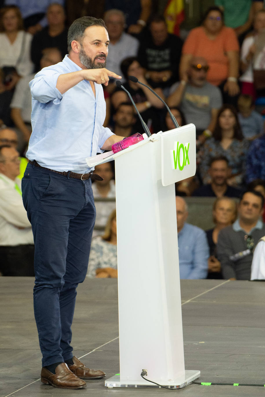 Santiago Abascal carga contra los centros de menores extranjeros no acompañados porque «destruyen la tranquilidad y la convivencia en los barrios»