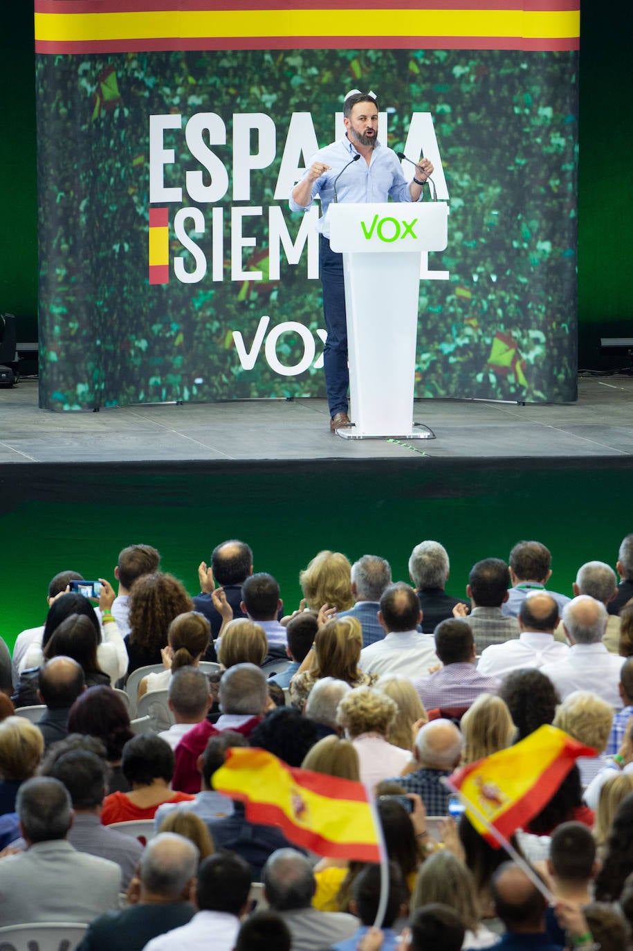 Santiago Abascal carga contra los centros de menores extranjeros no acompañados porque «destruyen la tranquilidad y la convivencia en los barrios»