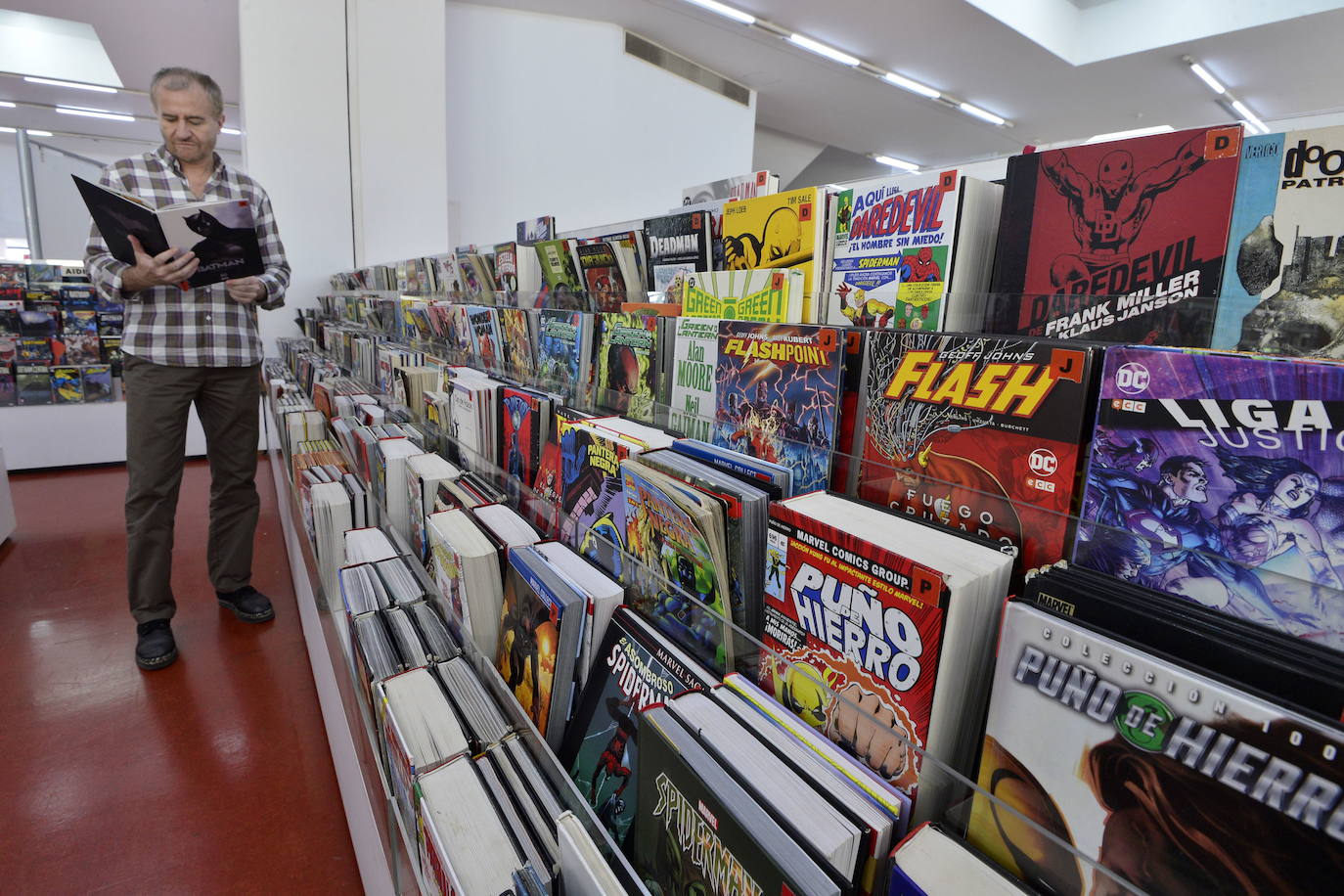 Este espacio de la Biblioteca Regional, uno de los primeros en España, cuenta cada vez con más usuarios. En 2018 realizó 28.000 préstamos.