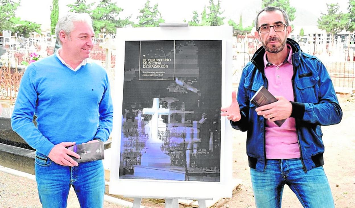 Ginés Campillo y Miguel Rubio, en la presentación de la guía. 