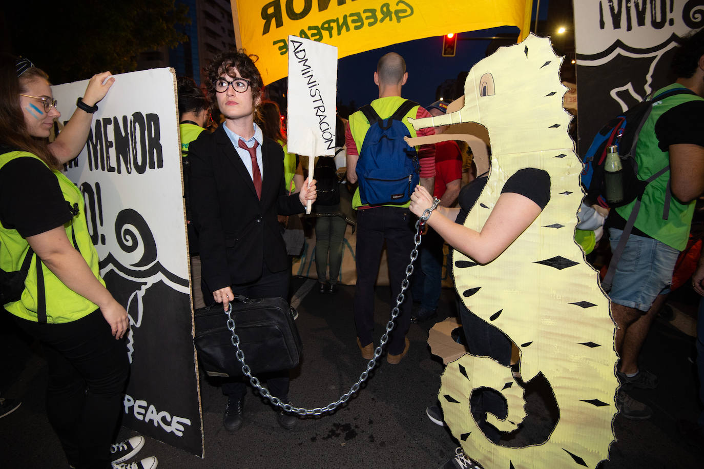 Unas 55.000 personas claman contra la contaminación y reclaman soluciones para «salvar» la laguna.