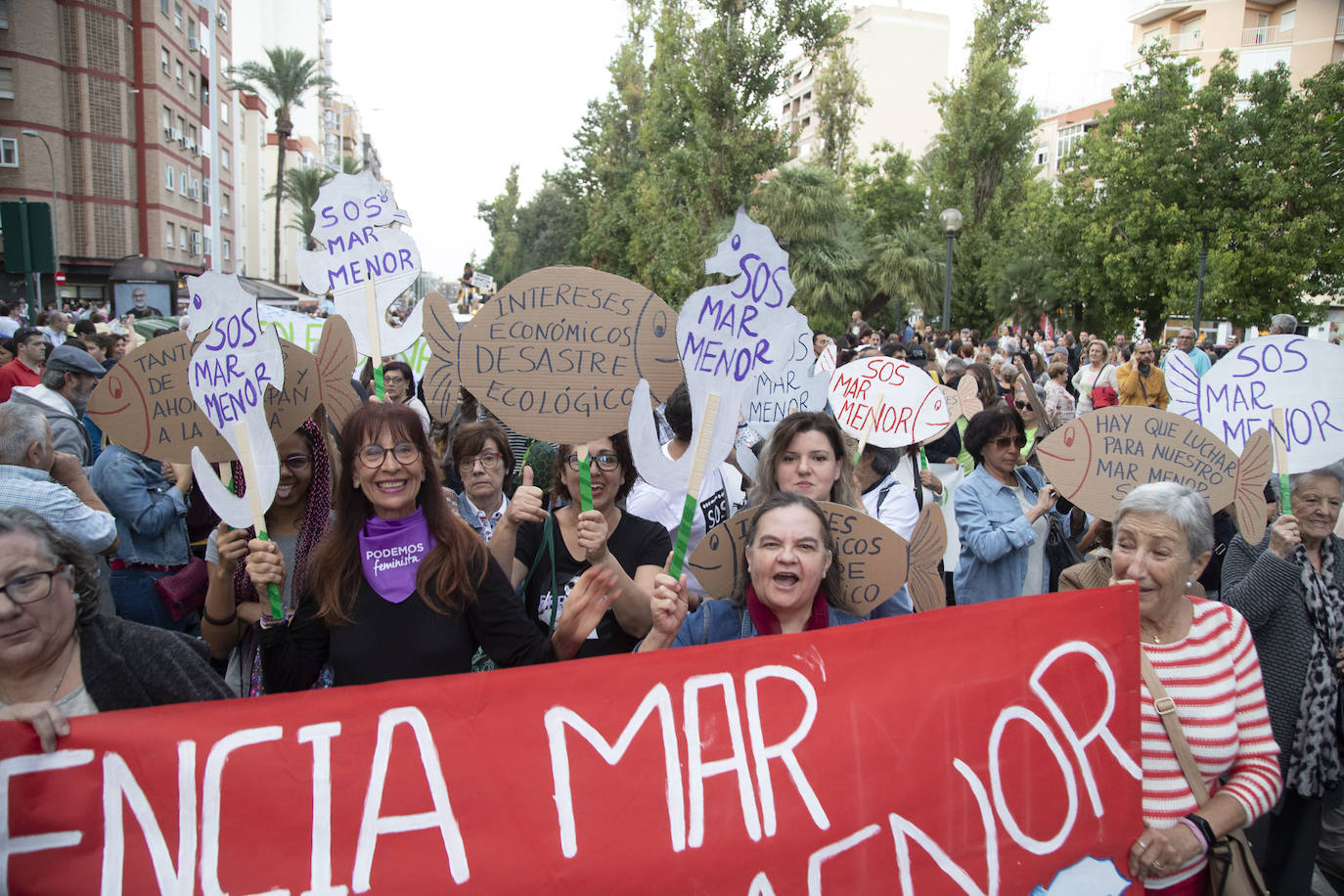 Unas 55.000 personas claman contra la contaminación y reclaman soluciones para «salvar» la laguna.