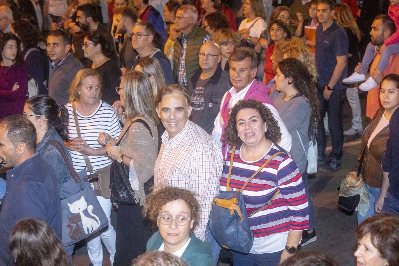 Unas 55.000 personas claman contra la contaminación y reclaman soluciones para «salvar» la laguna.