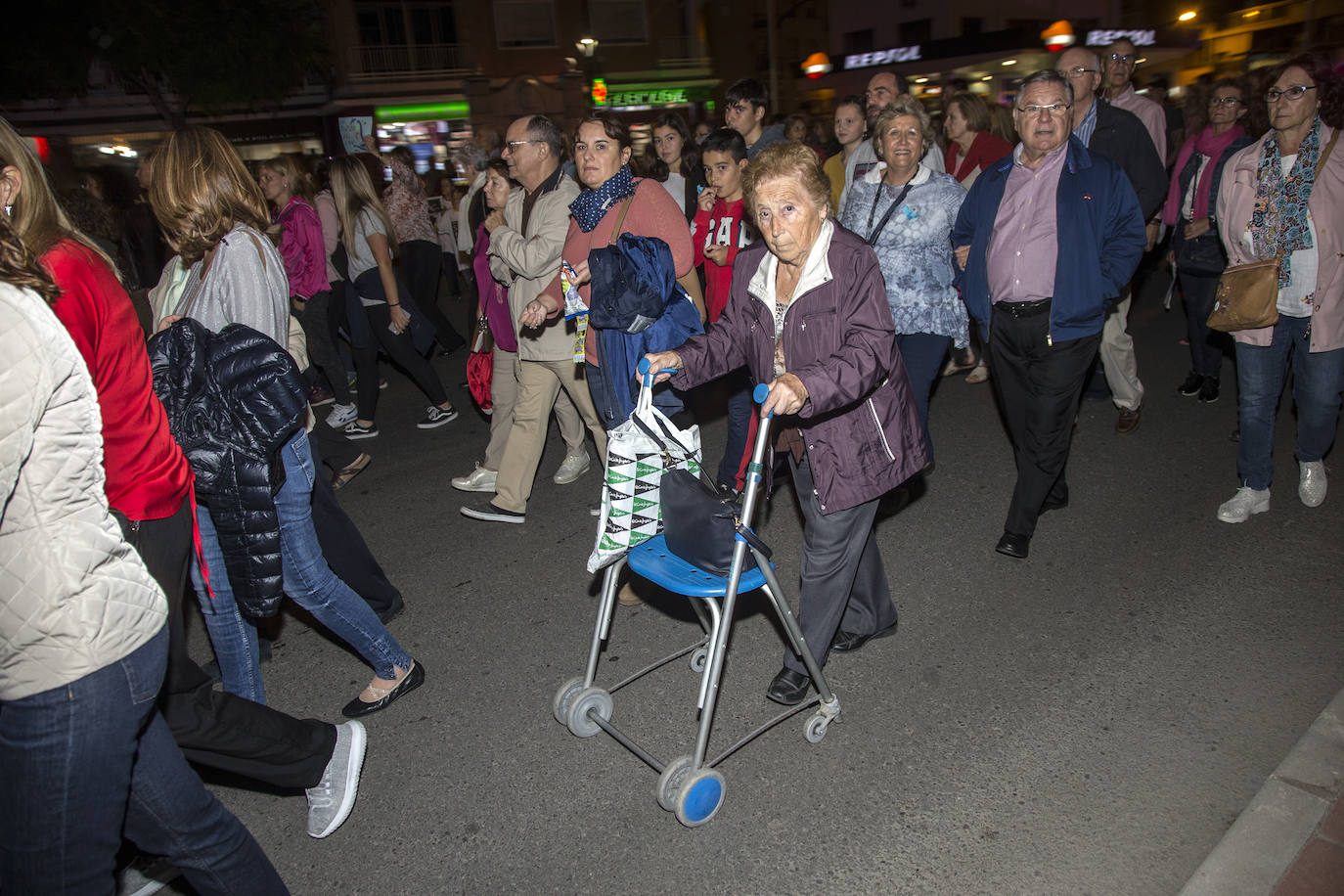 Unas 55.000 personas claman contra la contaminación y reclaman soluciones para «salvar» la laguna.