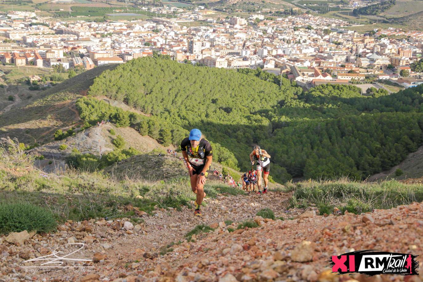 La cartagenera Isabel Pelegrín y el unionense Cisco Díaz Pozo ganan la XI Roller Masters, con 400 corredores por la Sierra Minera y el parque de Calblanque.