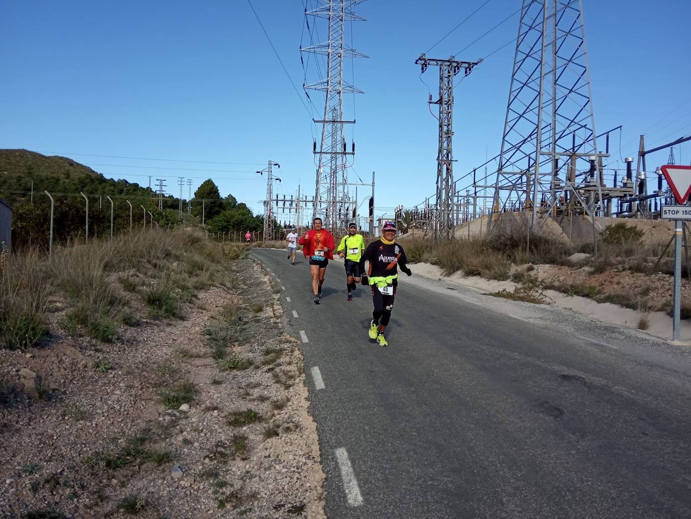 El atleta del Mobel Automenor Running Team vence con un tiempo de 1:33:14, por los 2:01:03 para la ganadora femenina.