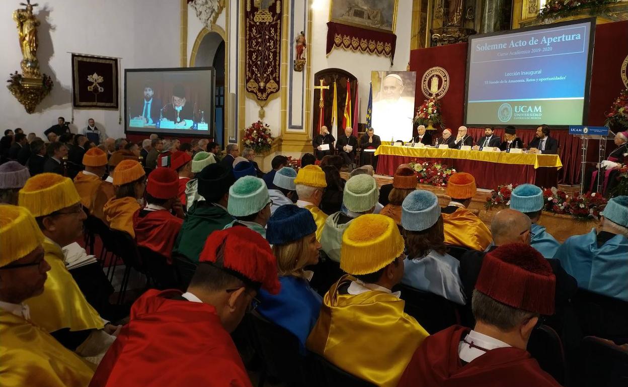 Acto de apertura del curso académico de la UCAM, este viernes, en el campus de Los Jerónimos.