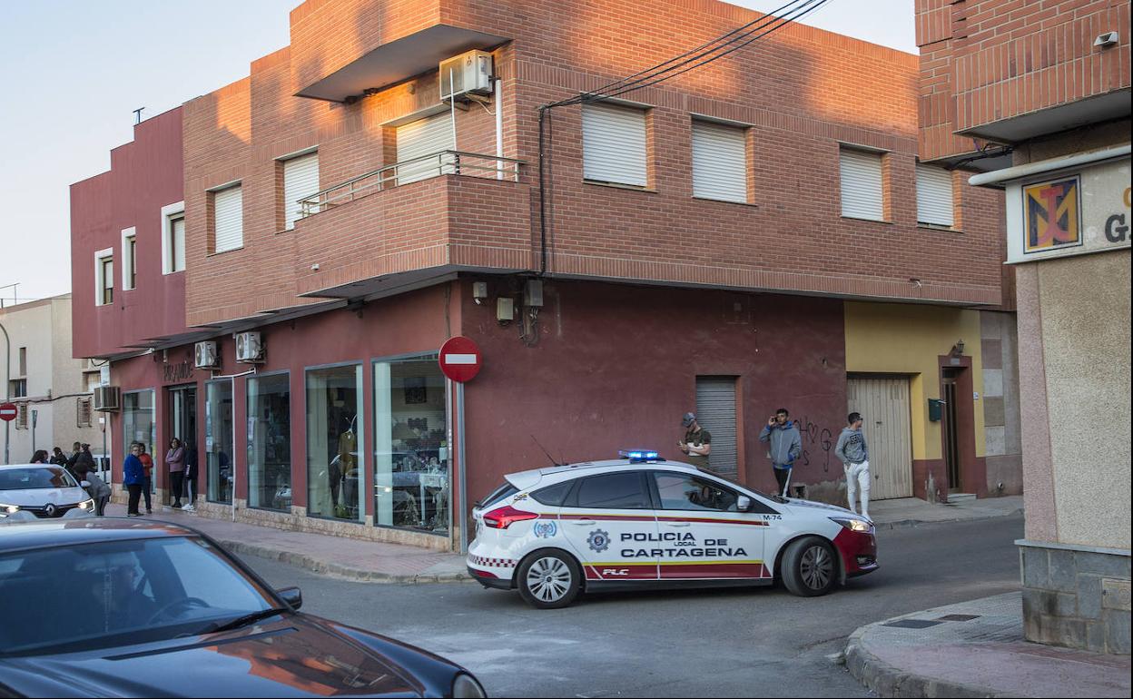 La calle Alcalde de El Algar, donde tuvo lugar este viernes el atropello mortal de una menor de 4 años.