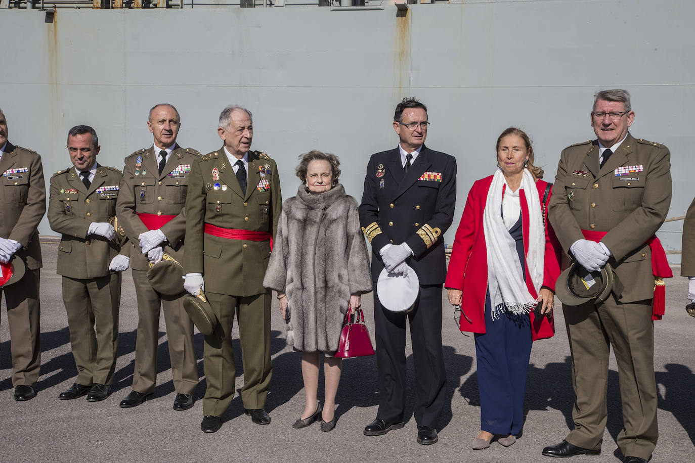 La Armada da de baja el principal buque de transporte del Ejército de Tierra por las dificultades para modernizarlo.