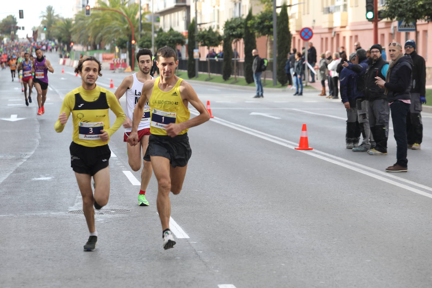 El atleta marroquí, del Unión Guadalajara, se lleva la 'media' de la Ciudad del Sol; Wafiya Benali, del CA Nogalte, triunfó en la prueba femenina