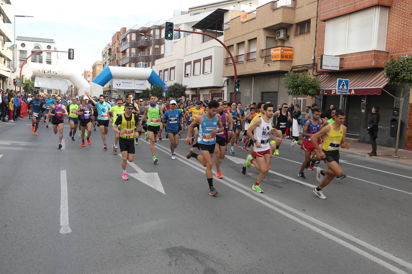 El atleta marroquí, del Unión Guadalajara, se lleva la 'media' de la Ciudad del Sol; Wafiya Benali, del CA Nogalte, triunfó en la prueba femenina