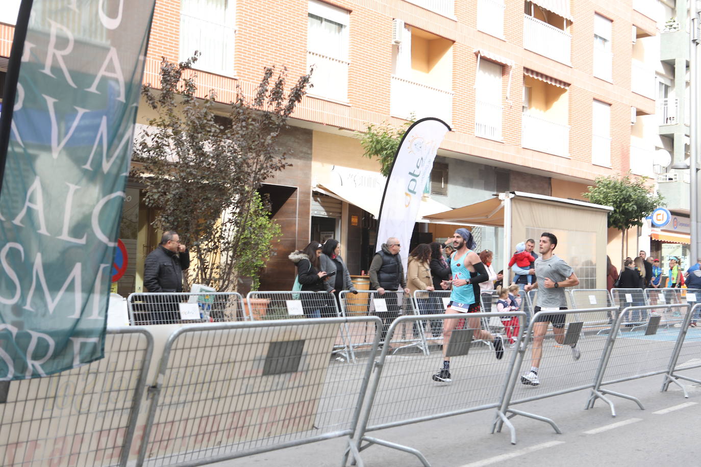 El atleta marroquí, del Unión Guadalajara, se lleva la 'media' de la Ciudad del Sol; Wafiya Benali, del CA Nogalte, triunfó en la prueba femenina