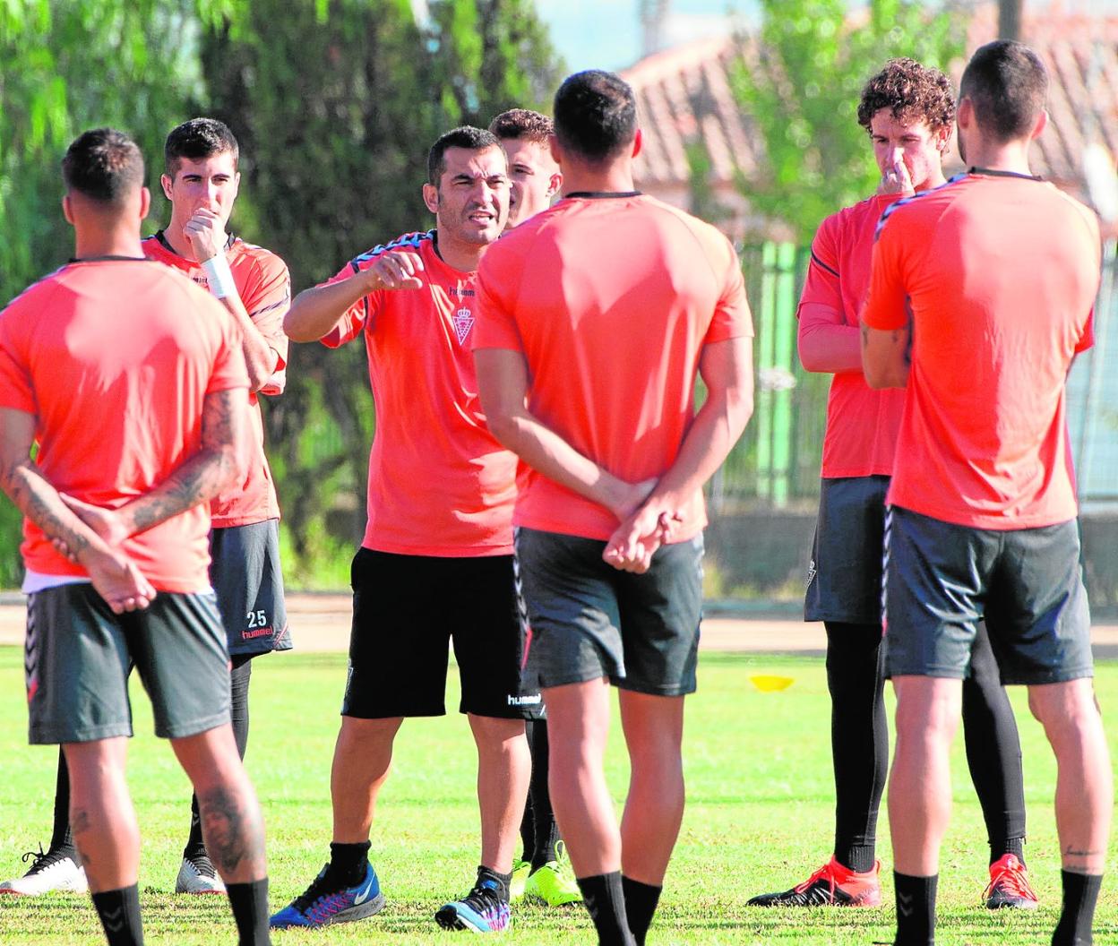 Real Murcia: Eludir el infierno, la nueva realidad