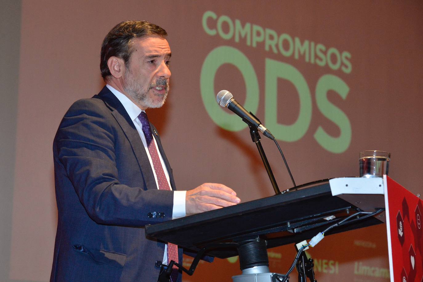 Expertos y directivos destacan en un foro de LA VERDAD las iniciativas puestas en marcha para a cumplir los 17 objetivos que marca la ONU antes de 2030.