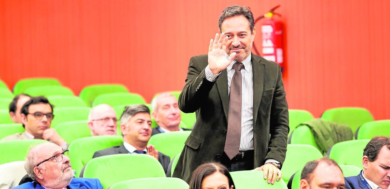 El presidente de la agrupación, Marcos Mateo, durante la Asamblea General Anual de la Asociación. Atecyr