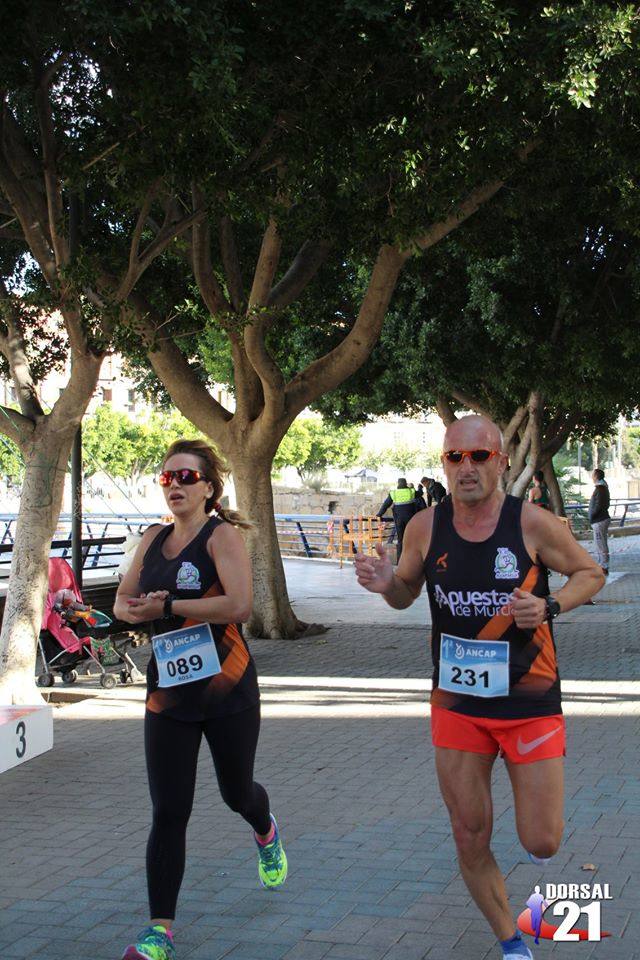 El atleta de la UCAM completa los 6 kilómetros en 19:09 minutos, por los 23:04 de la corredora del Bitec Tri Impulso