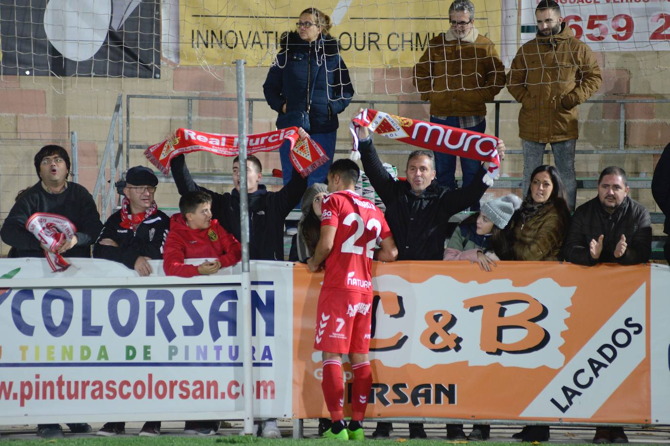 Julio Algar fue expulsado tras una jugada dudosa, pero los granas dieron demasiadas facilidades en defensa a su rival, que ganó su primer partido en casa esta temporada