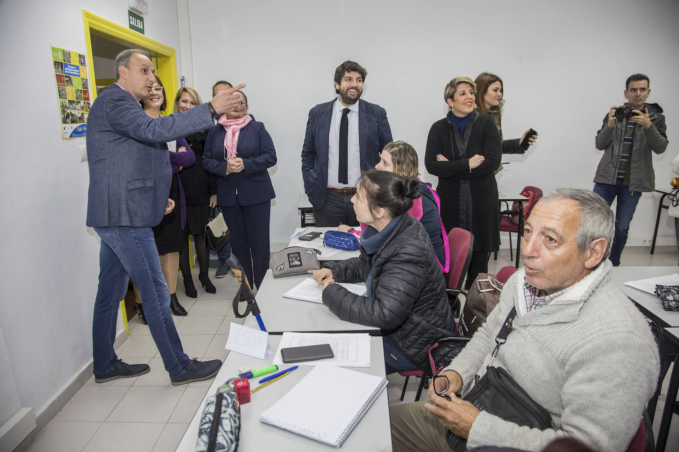 El Ayuntamiento y la Comunidad reafirman su apoyo a la fundación, que trabaja para la integración de personas con sida y con discapacidad.