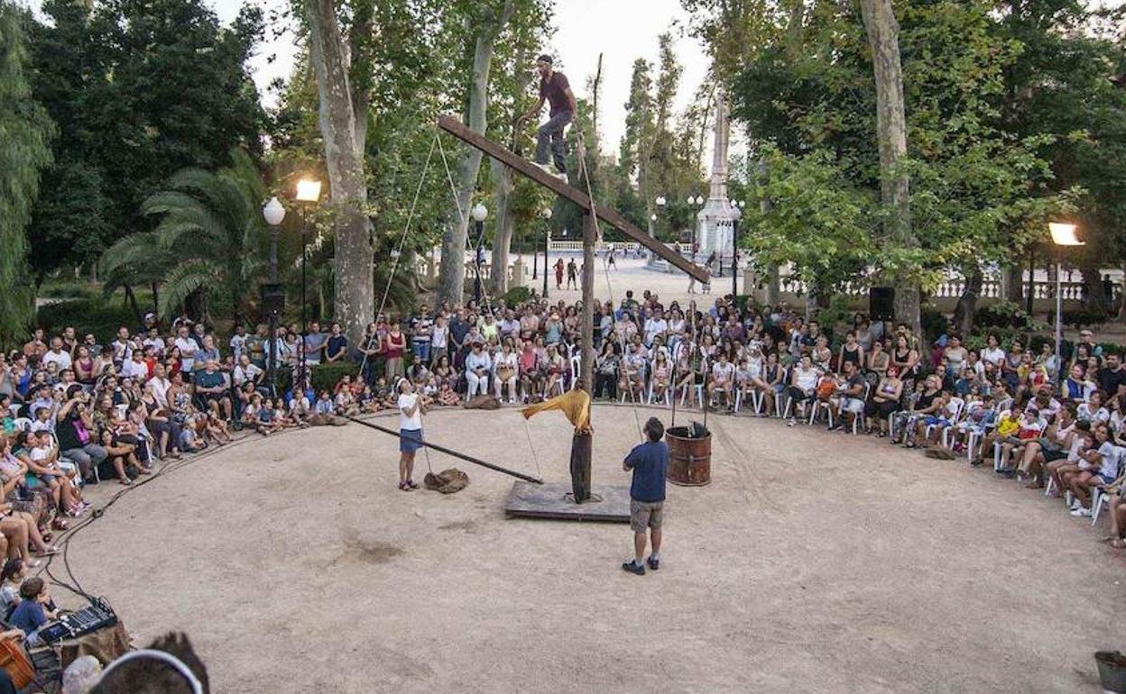 Montaje en formato circular de la compañía CircPanic, que se verá el sábado 14.