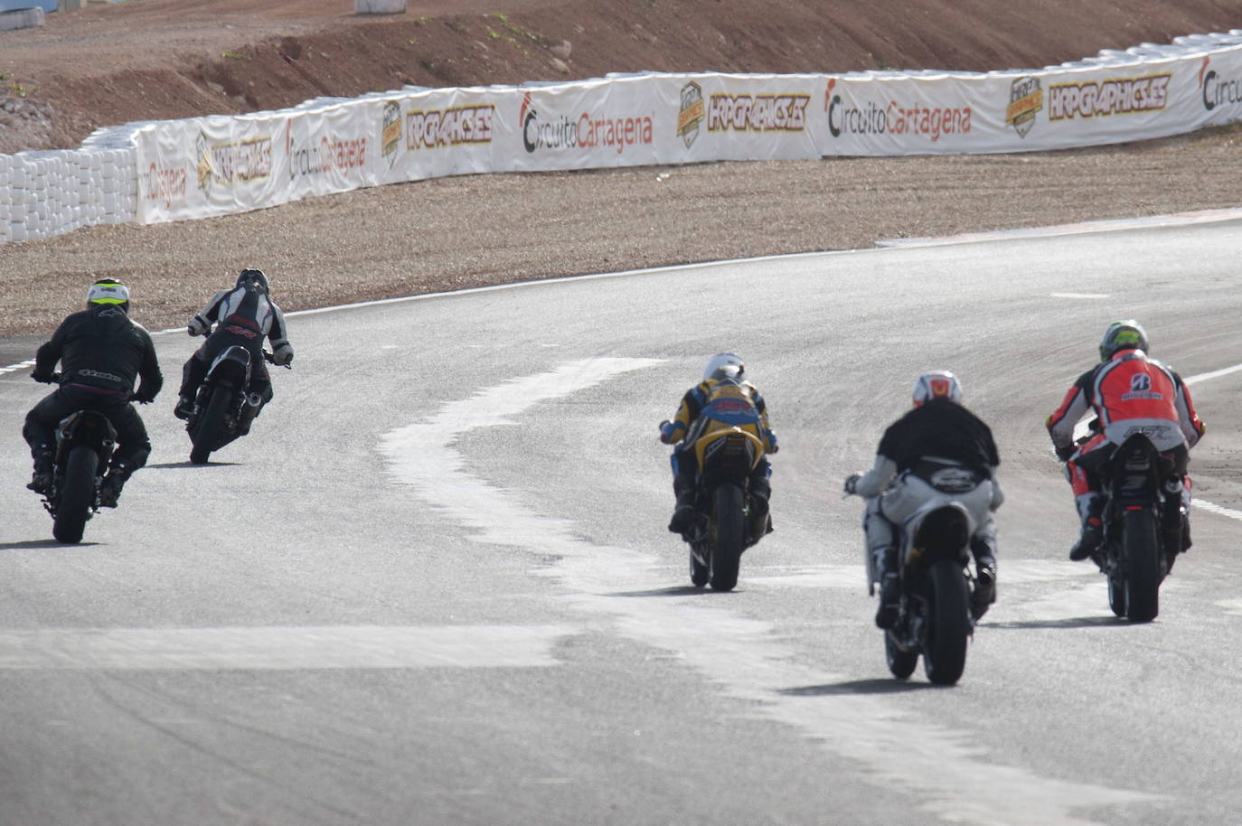 El trazado, mejorado y ensanchado, acoge también competiciones automovilísticas pero está penalizado por la falta de homologación y de apoyos.