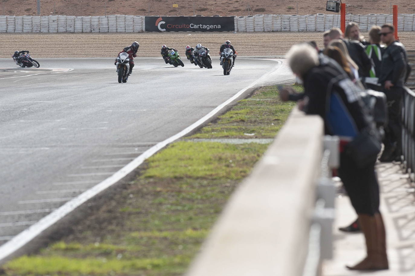 El trazado, mejorado y ensanchado, acoge también competiciones automovilísticas pero está penalizado por la falta de homologación y de apoyos.