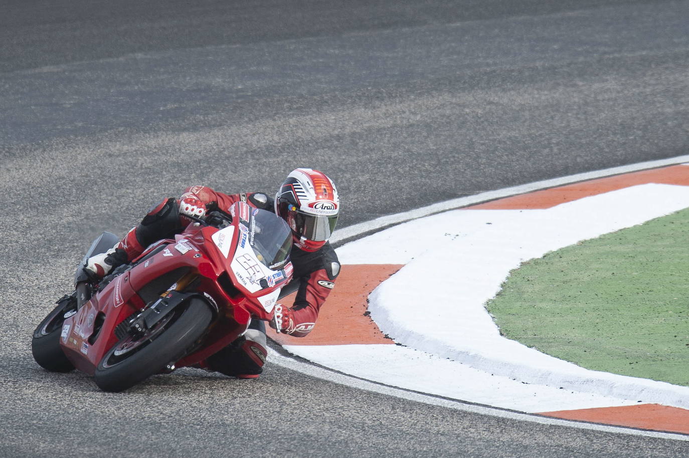 El trazado, mejorado y ensanchado, acoge también competiciones automovilísticas pero está penalizado por la falta de homologación y de apoyos.