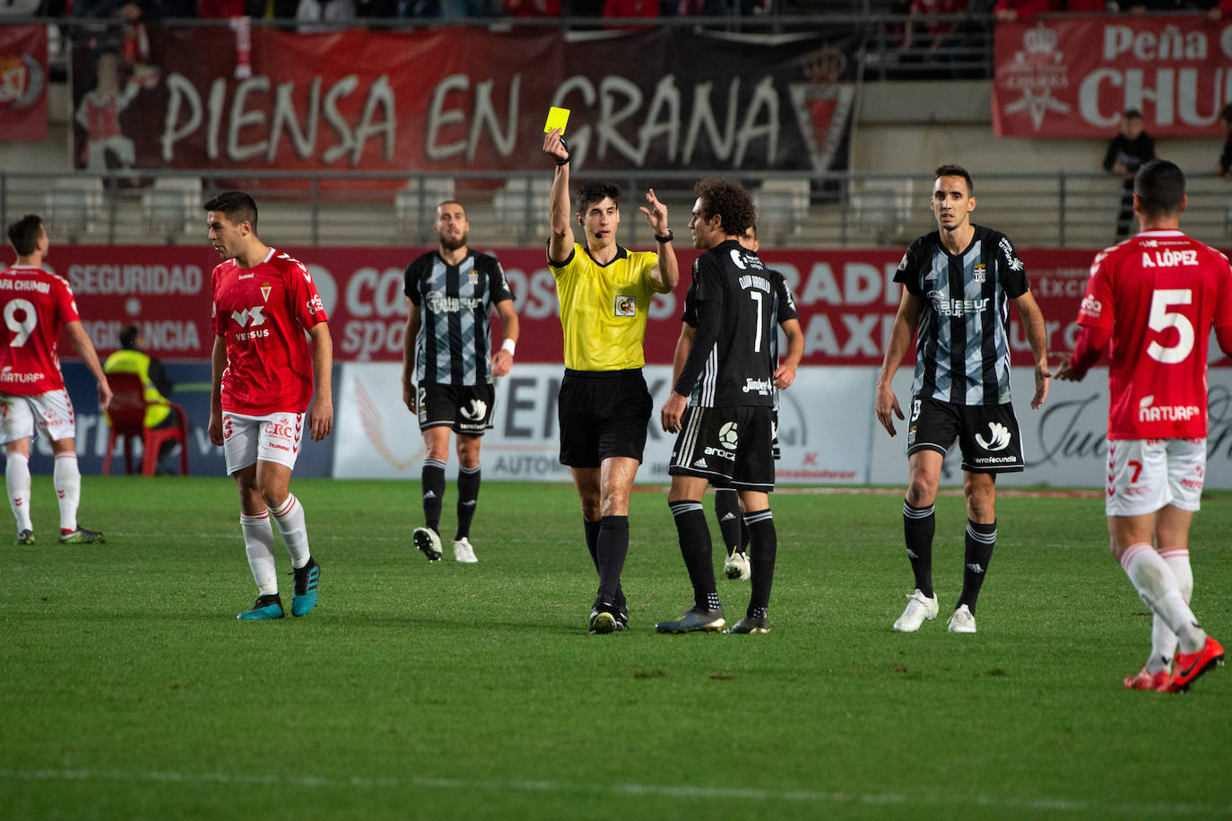 El Cartagena fue mejor en la primera parte, pero el amor propio de los de Adrián Hernández decantó un duelo en el que marcaron Edu Luna y Víctor Meseguer