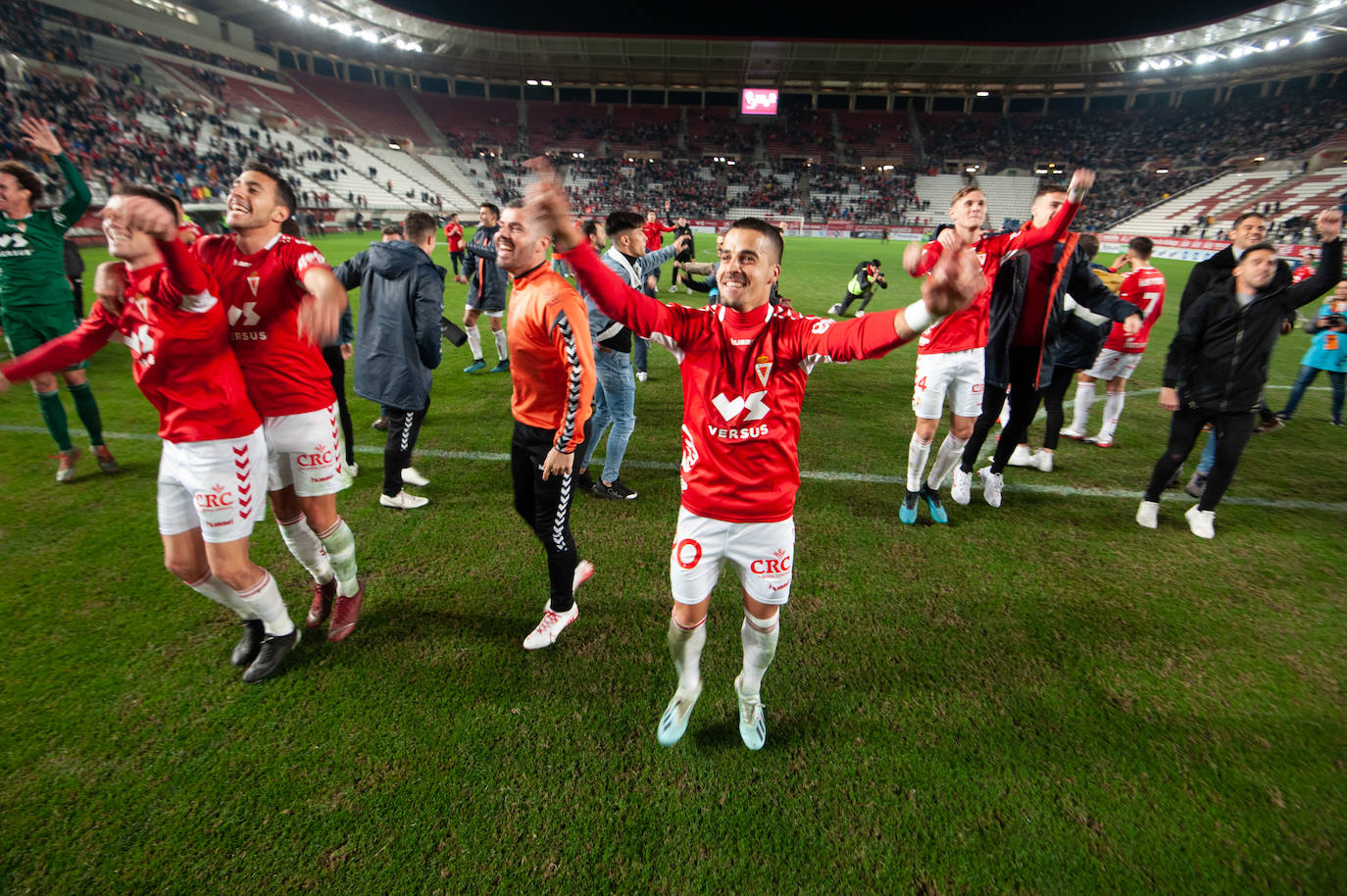 El Cartagena fue mejor en la primera parte, pero el amor propio de los de Adrián Hernández decantó un duelo en el que marcaron Edu Luna y Víctor Meseguer