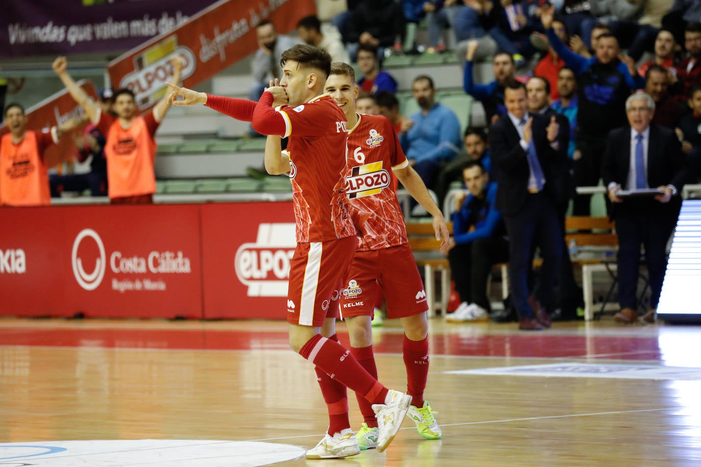 El equipo de Diego Giustozzi se fue ganando tres a cero al Peñíscola en el descanso y acabó con Espíndola como héroe al final.