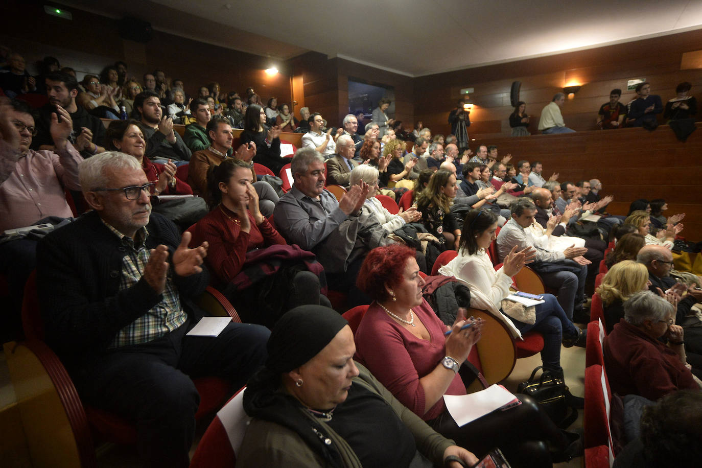 Asociaciones de padres, de usuarios de la sanidad y organizaciones de atención a adicciones reclaman medidas para frenar «un problema de salud pública».