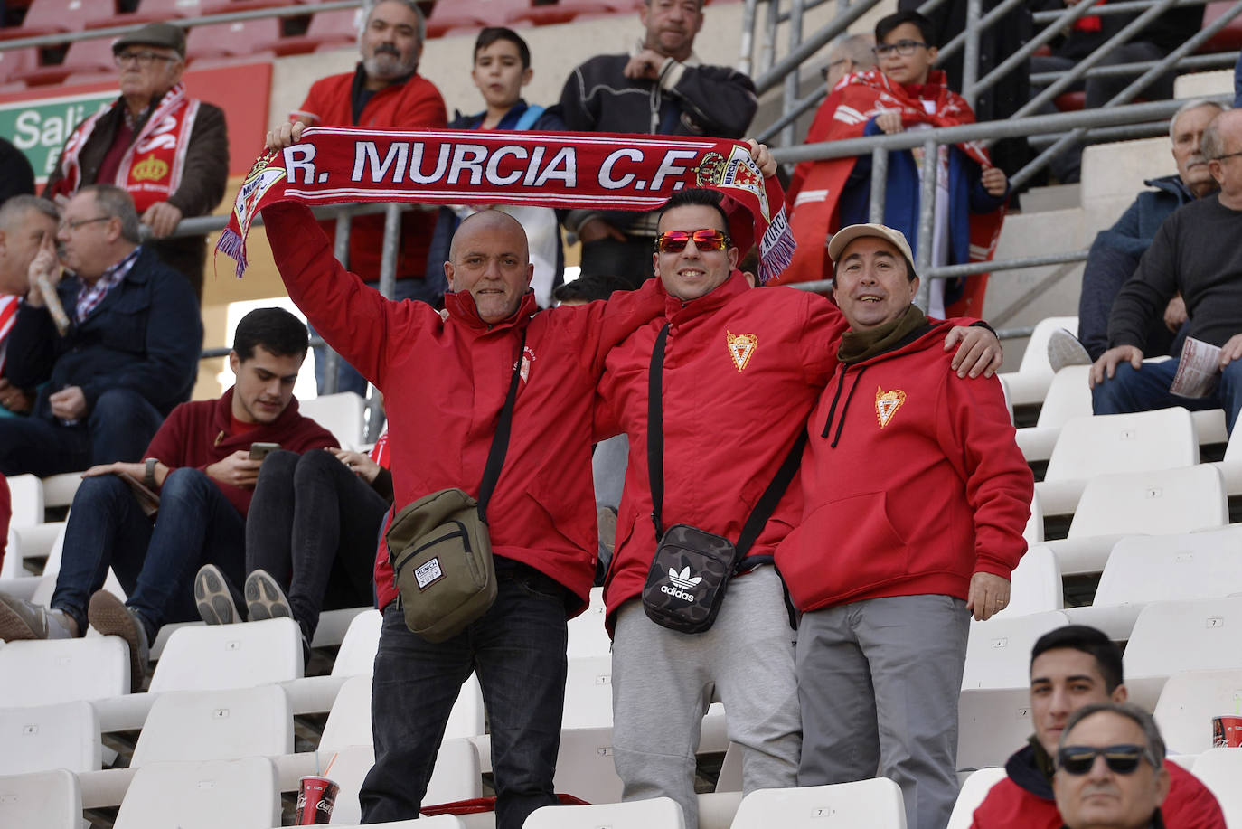 El equipo de Sandroni tira de oficio para llevarse los tres puntos del Enrique Roca, en un duelo en el que los granas no tuvieron ni fútbol ni acierto