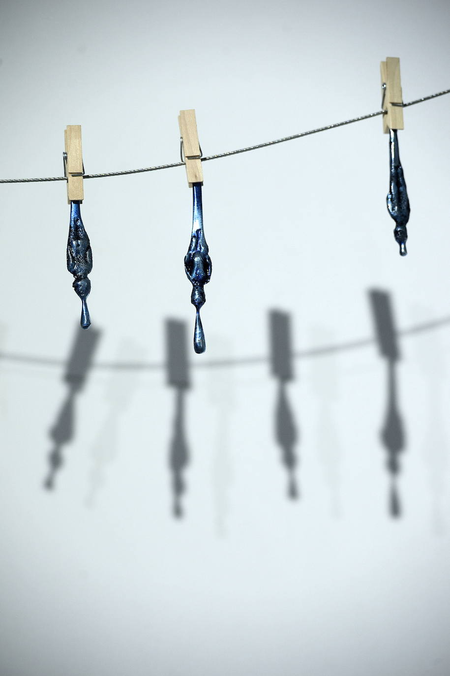 El artista yeclano muestra una colección de esculturas de aluminio