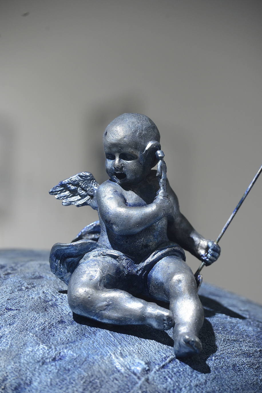 El artista yeclano muestra una colección de esculturas de aluminio