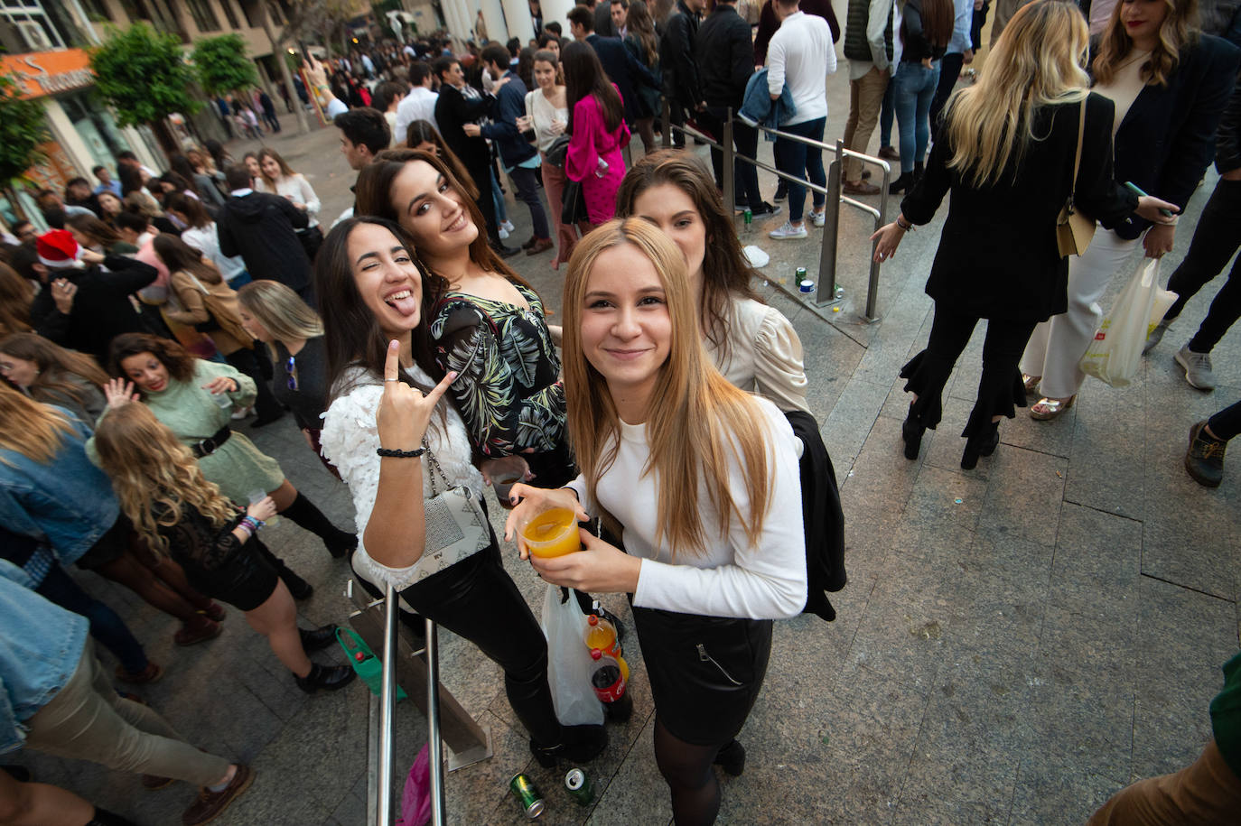 Miles de personas tomaron las calles este martes desde la hora de comer para celebrar la Nochebuena junto a familiares y amigos
